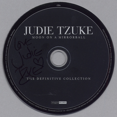 Постер Judie Tzuke - Moon On A Mirrorball: The Definitive Collection Judie Tzuke - Moon On A Mirrorball: The Definitive Collection