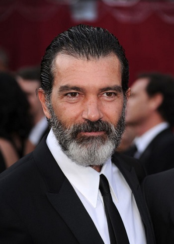Antonio Banderas - 8 видеоклипов